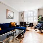 Bright Apartment Near Hyde Park