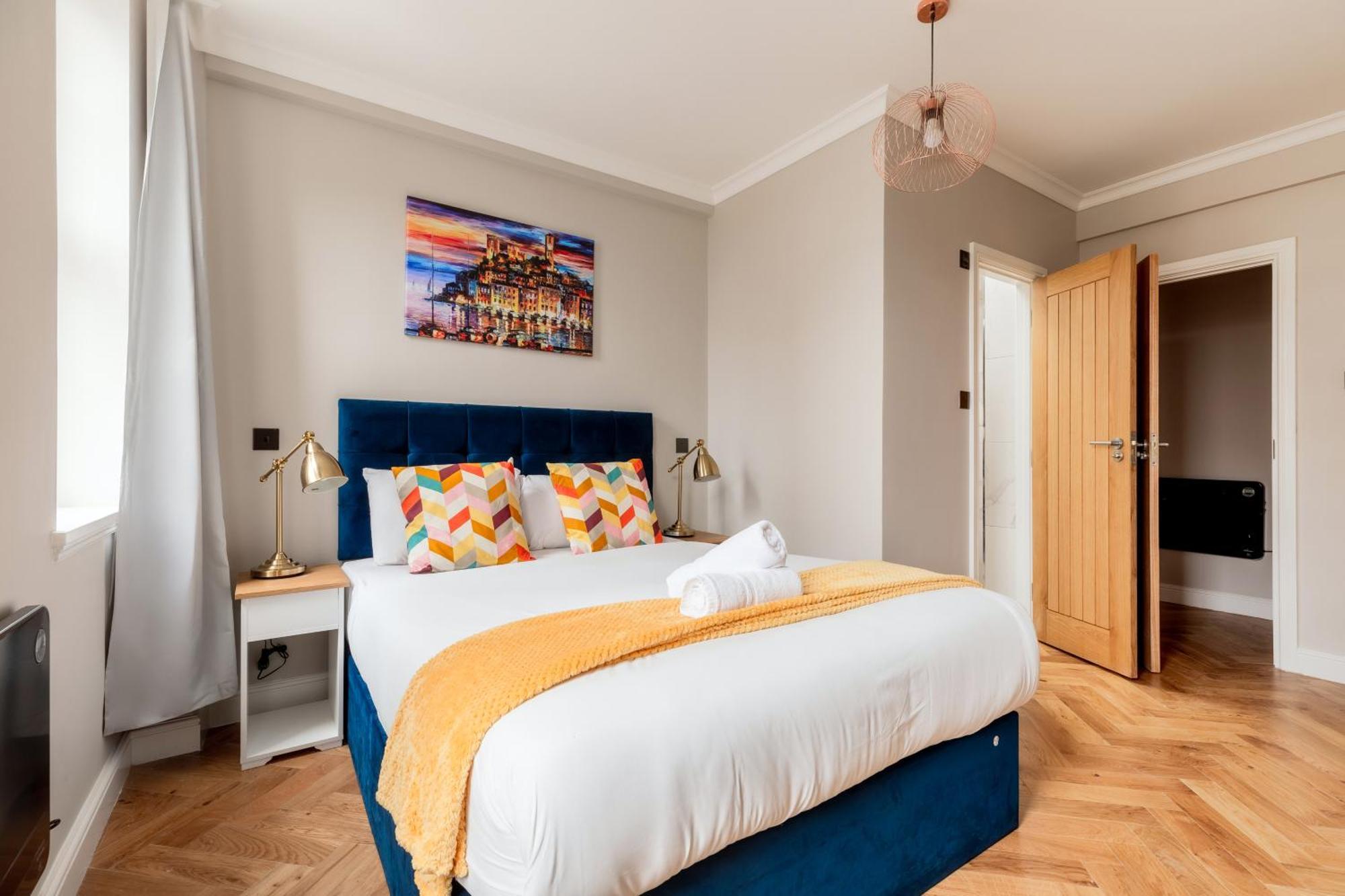 Apartment Bright Near Hyde Park *